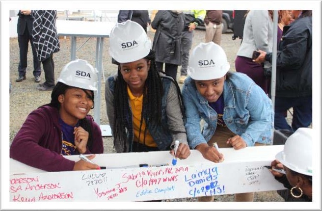 Beam_Signing_in_Camden_High_School2.jpg